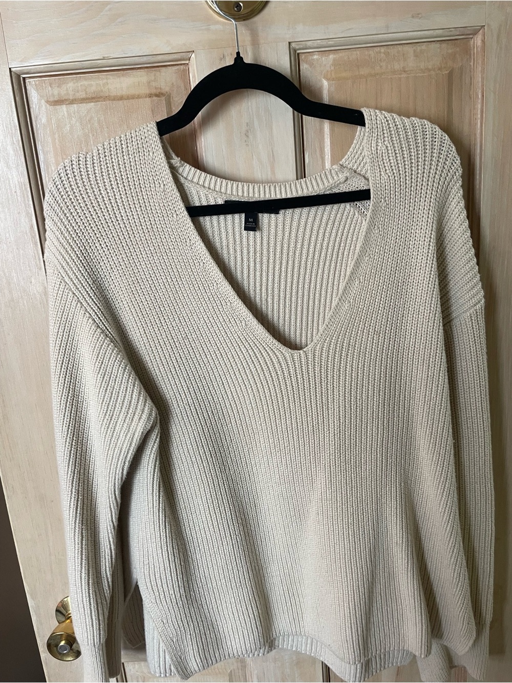 Banana Republic Ivory V-Neck Ribbed Sweater